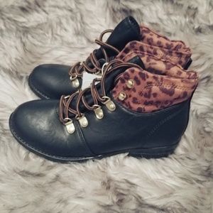 NWT Stevies Boots